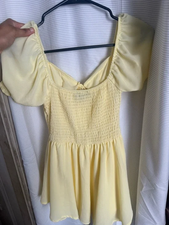 Light Yellow Puff Sleeve Tie-Front Mini Dress - Picture 2 of 4